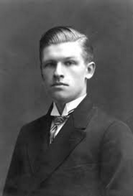 Oswald Wenckebach
              <br/>
              http://museumnoordwijk.nl/home/archieven/wenckebach/, ca. 1913